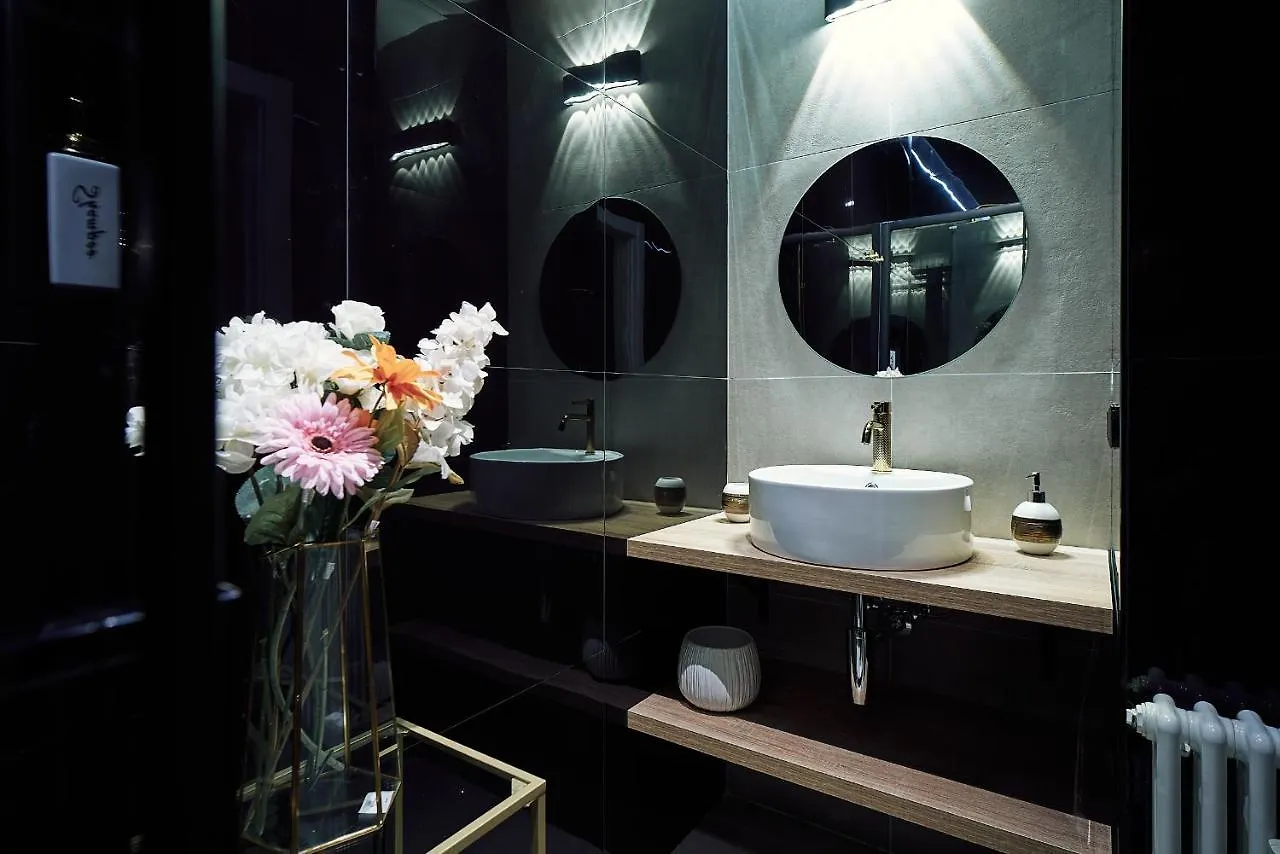Chiclife - Lilienblum Chic Borgo Santa Caterina Apartment Bergamo İtalya